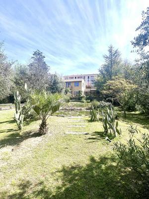 Villa - 210 m² - 6 pièces