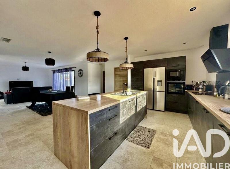 Maison - 123 m² - 4 pièces