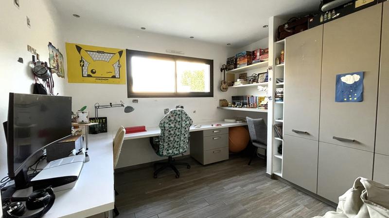 Maison contemporaine - 242 m² - 10 pièces