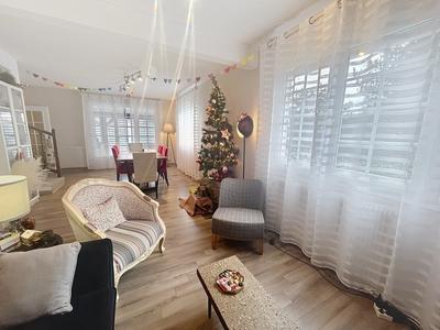 Maison - 140 m² - 7 pièces