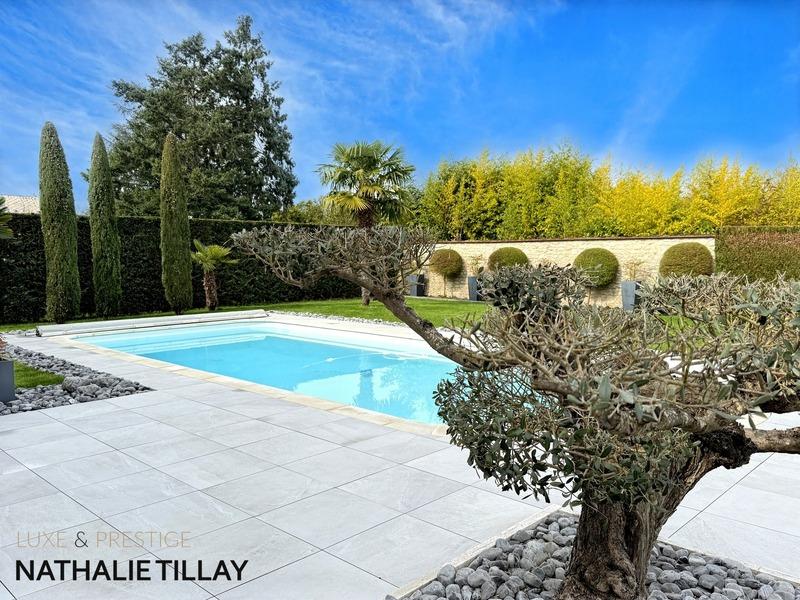 Maison - 196 m² - 6 pièces