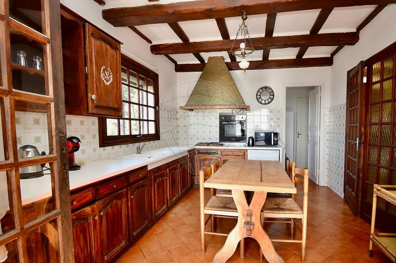 Propriété - 213 m² - 9 pièces