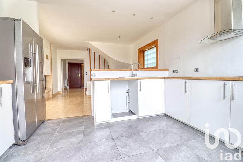 Maison de maîtres - 217 m² - 9 pièces