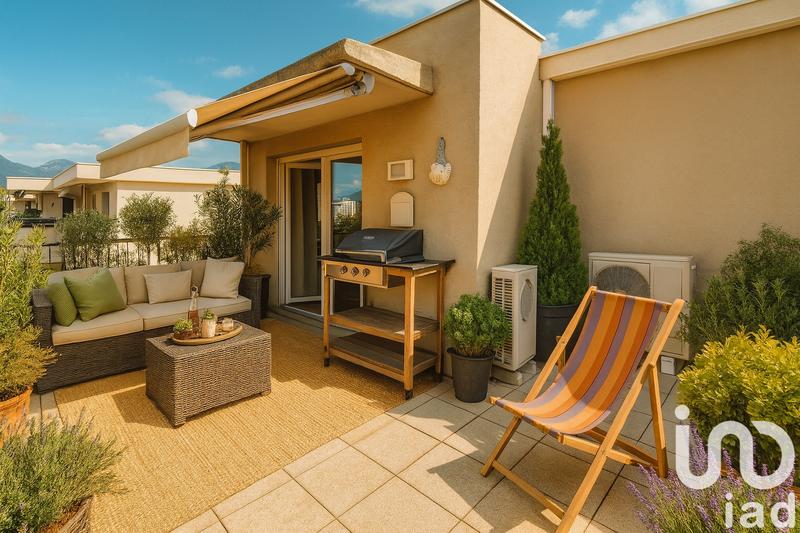 Appartement - 102 m² - 4 pièces