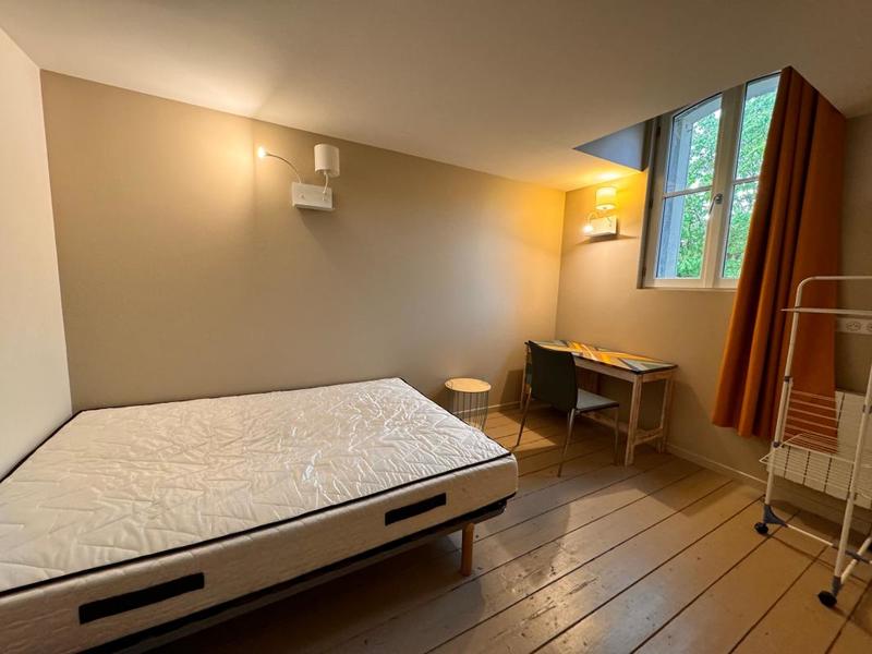 Maison - 140 m² - 8 pièces