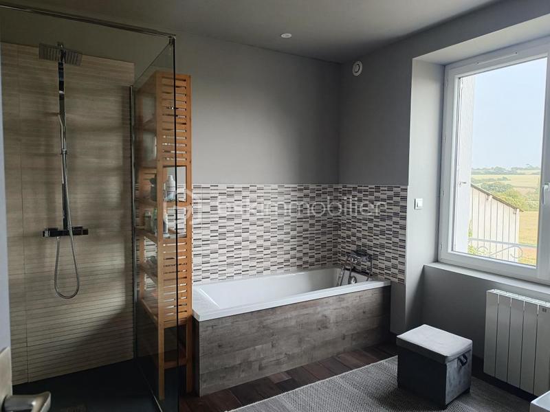 Maison traditionnelle - 108 m² - 5 pièces