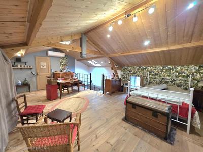 Maison en pierre - 223 m² - 8 pièces