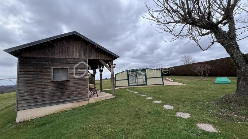 Immeuble - 216 m² - 10 pièces