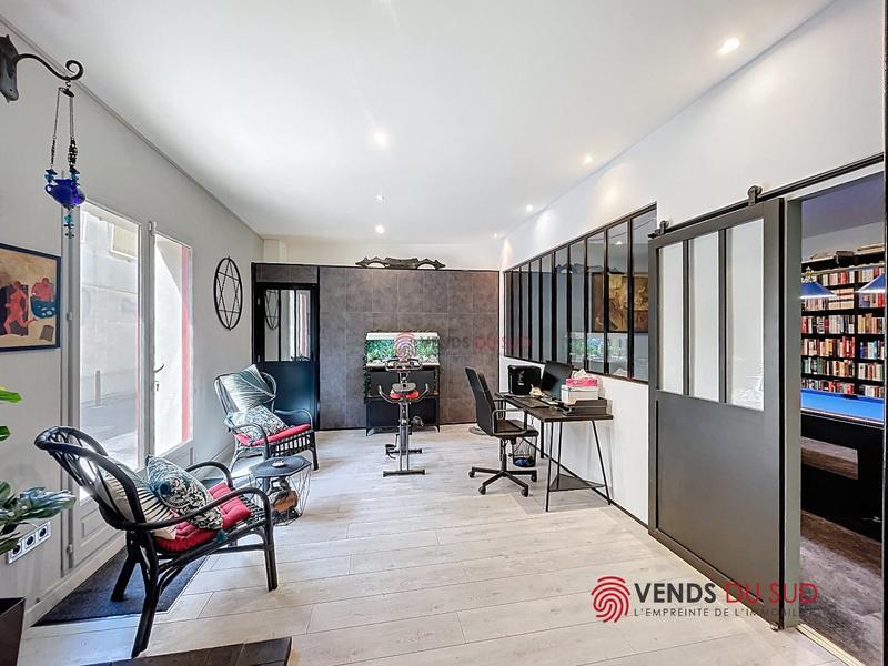 Maison - 246 m² - 6 pièces