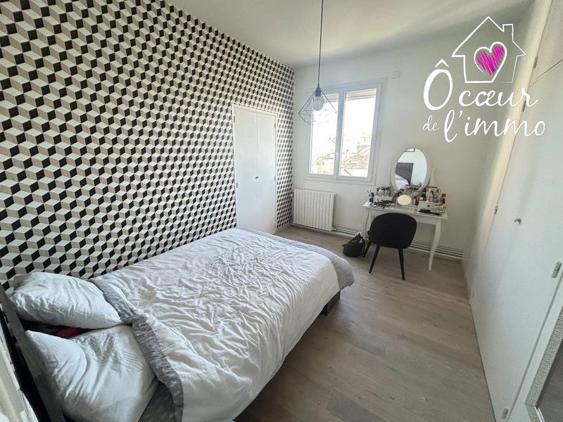 Maison - 251 m² - 9 pièces