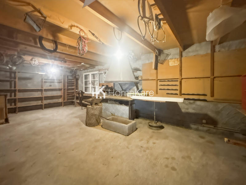 Maison - 280 m² - 11 pièces