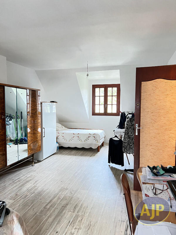 Maison - 143 m² - 6 pièces