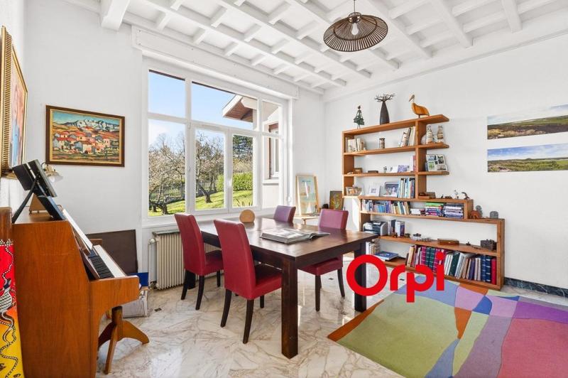 Maison - 343 m² - 6 pièces