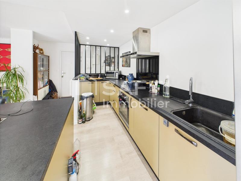 Appartement - 94 m² - 4 pièces