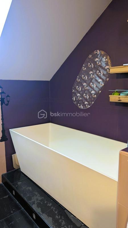 Maison traditionnelle - 145 m² - 5 pièces