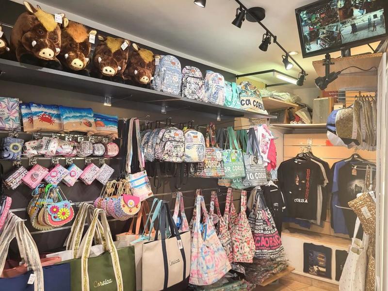 Divers - 80 m² - 2 pièces