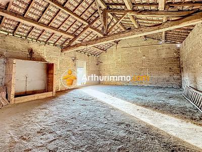 Maison - 202 m² - 2 pièces