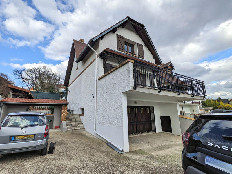 Maison - 151 m² - 6 pièces