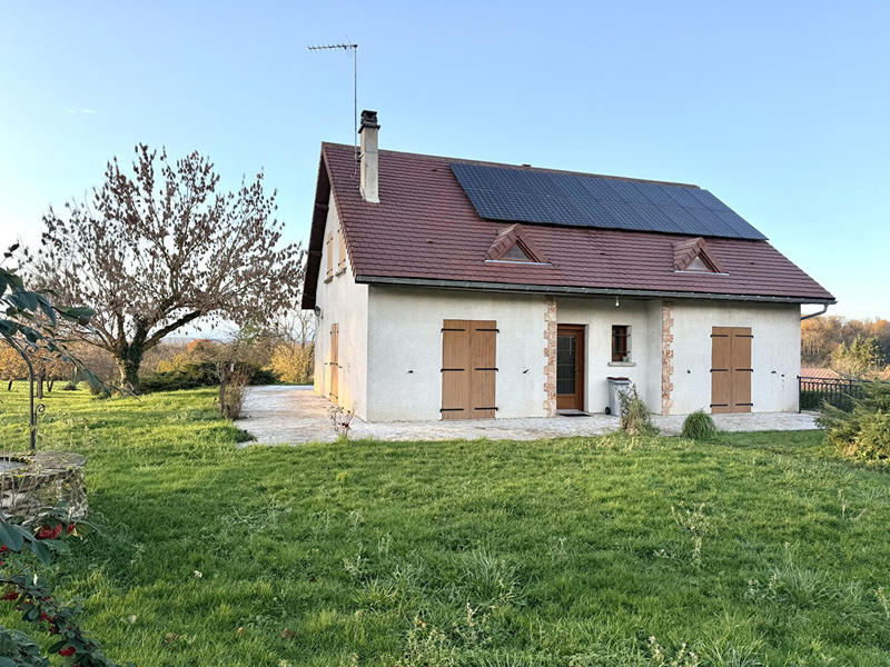Maison - 140 m² - 6 pièces