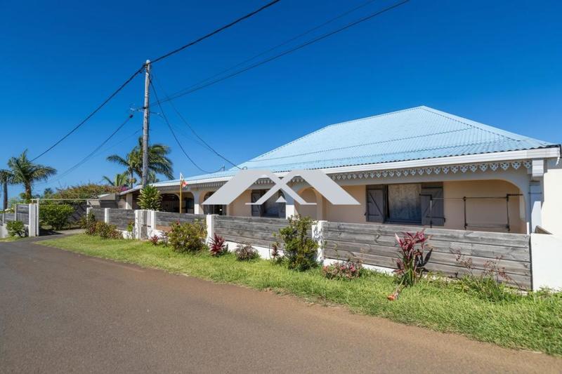 Maison - 250 m² - 9 pièces