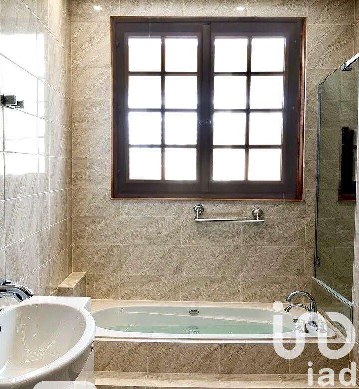 Maison - 133 m² - 8 pièces