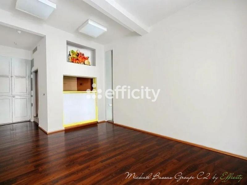 Immeuble - 120 m² - 7 pièces