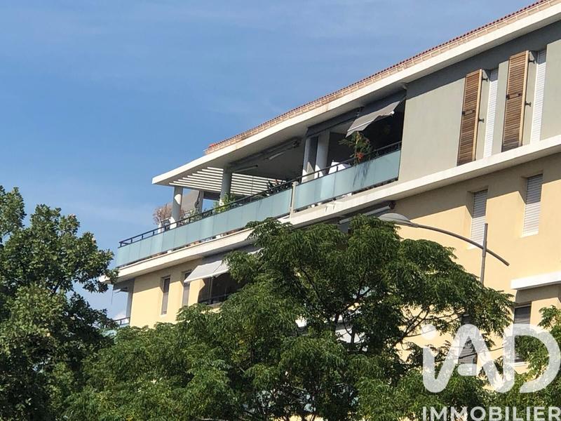 Appartement - 120 m² - 5 pièces