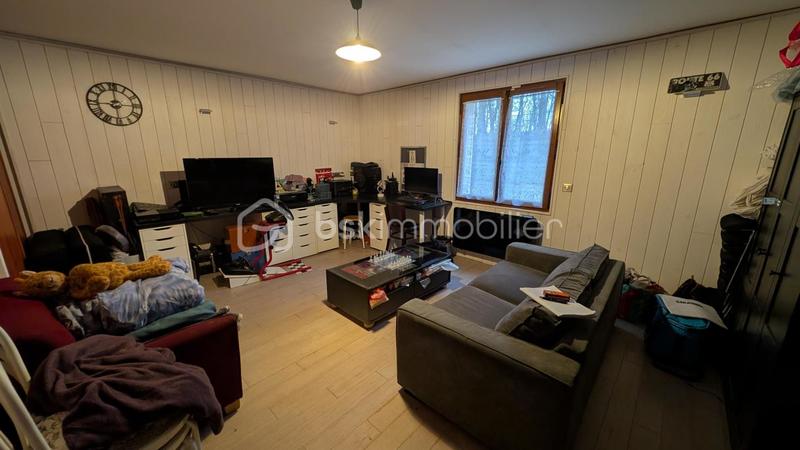 Maison traditionnelle - 170 m² - 8 pièces