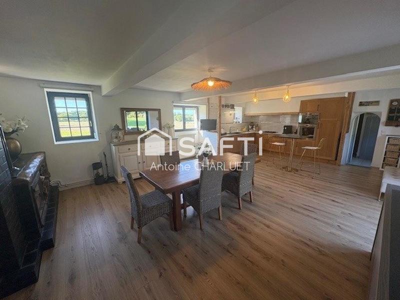 Maison - 255 m² - 9 pièces