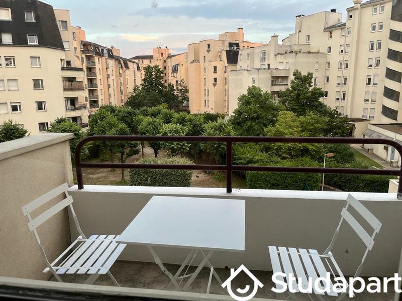 Chambre - 9 m² - 1 pièce