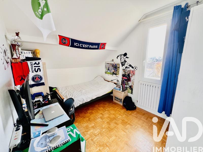 Maison - 99 m² - 6 pièces