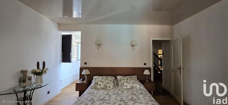 Maison - 235 m² - 7 pièces