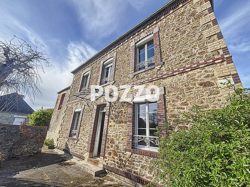 Maison - 90 m² - 4 pièces