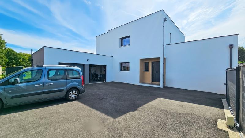 Maison - 161 m² - 6 pièces