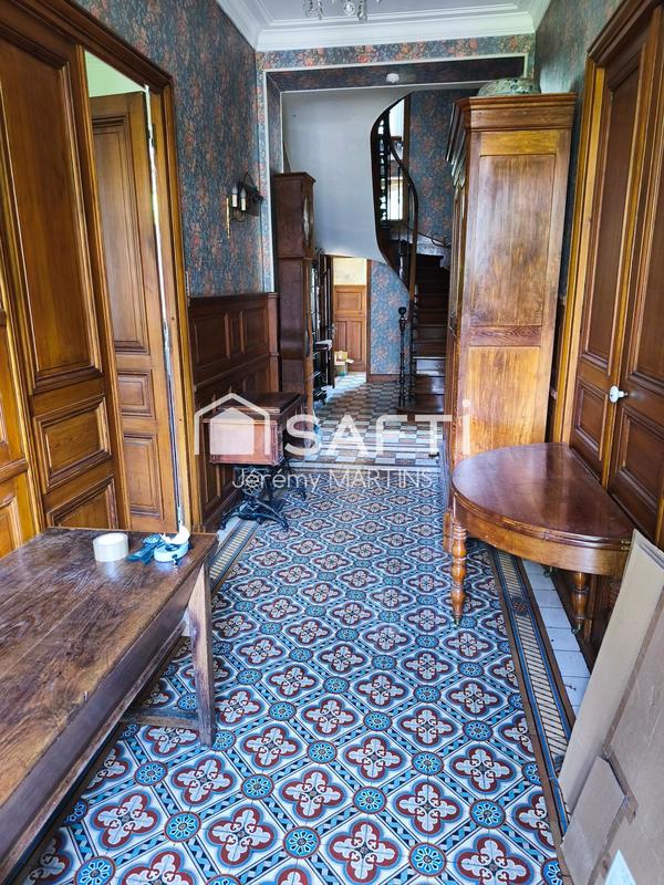 Maison - 198 m² - 8 pièces