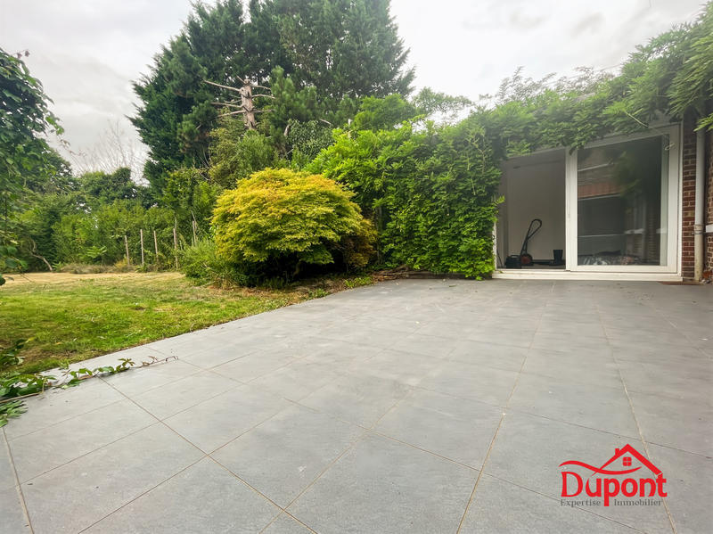 Maison - 249 m² - 7 pièces