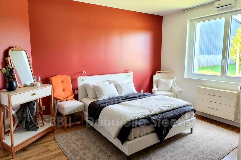 Maison - 186 m² - 5 pièces