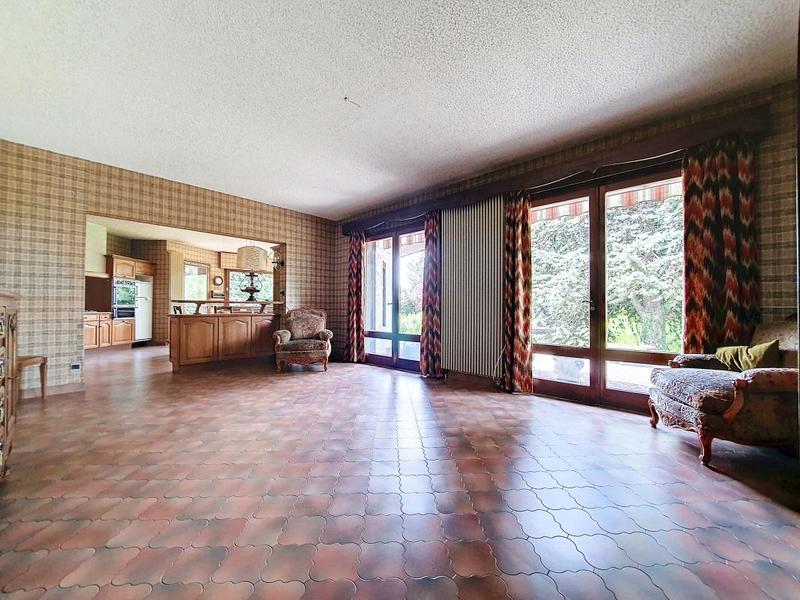 Maison - 310 m² - 8 pièces