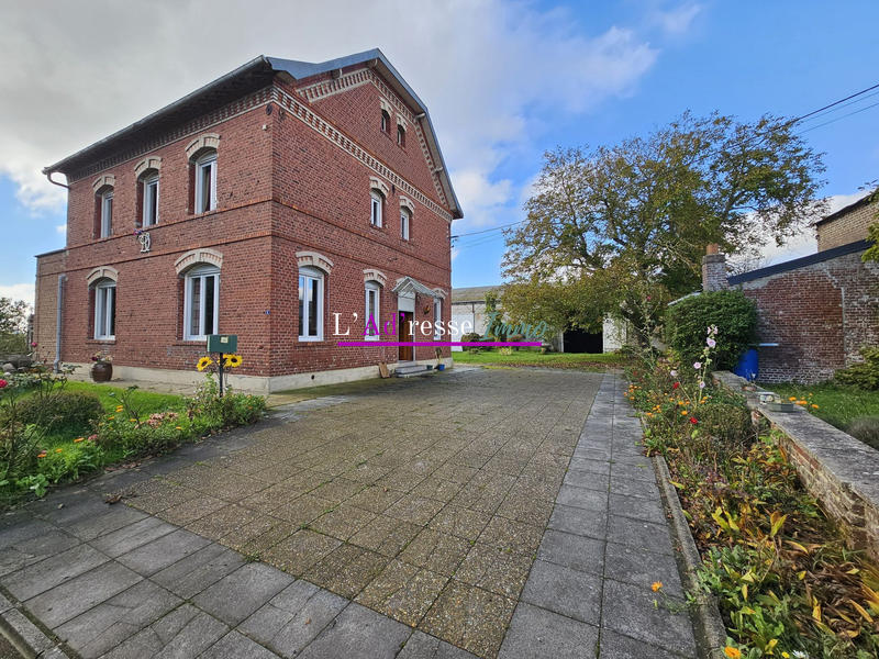 Maison - 165 m² - 8 pièces