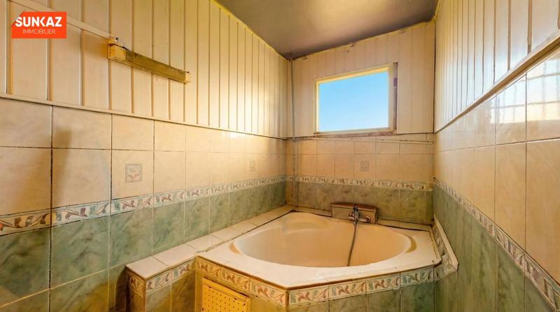 Maison - 85 m² - 5 pièces