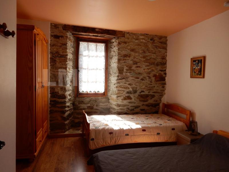 Maison - 385 m² - 19 pièces