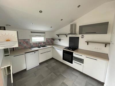 Maison - 90 m² - 5 pièces