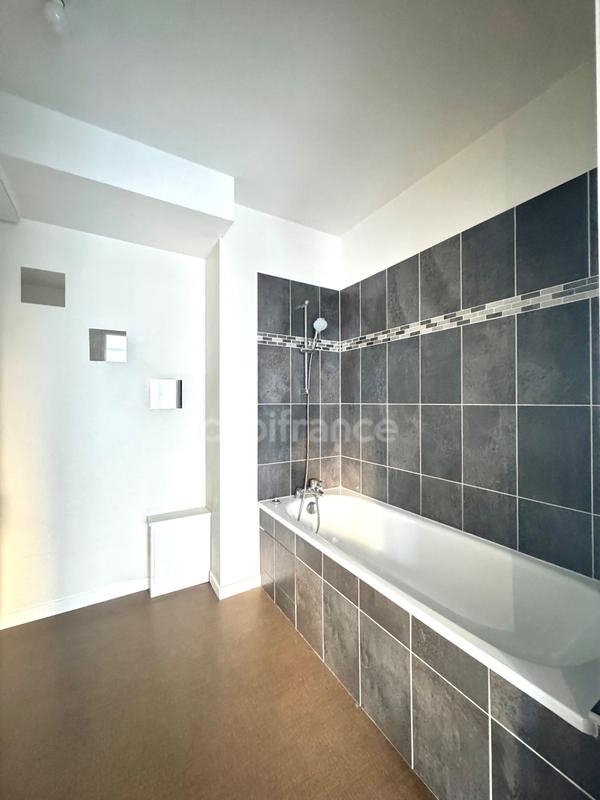 Studio - 32 m² - 1 pièce