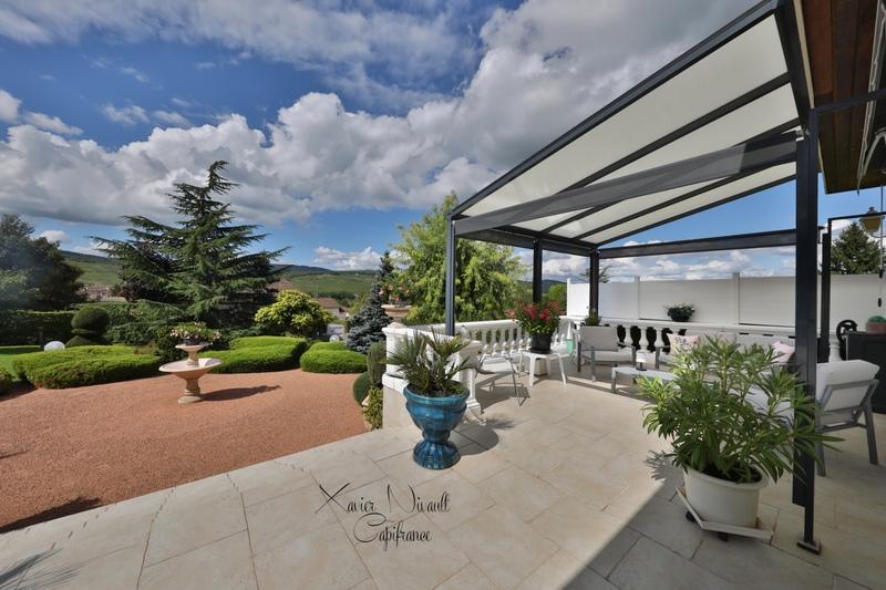 Maison - 238 m² - 6 pièces