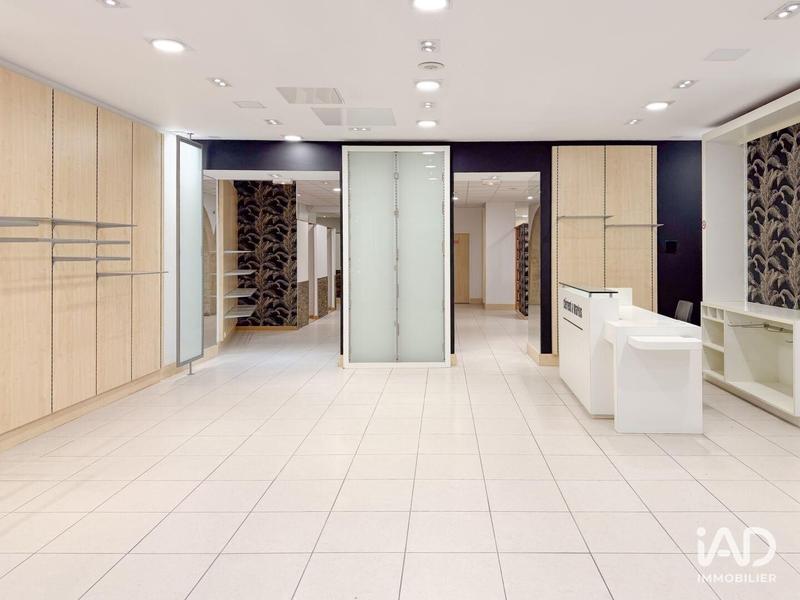 Local commercial - 145 m²