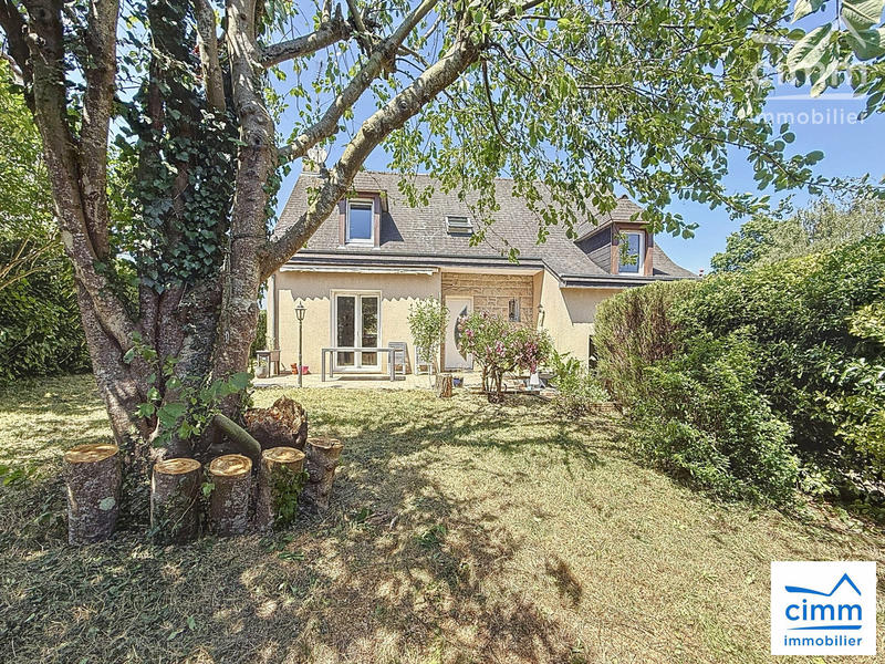 Maison traditionnelle - 112 m² - 6 pièces