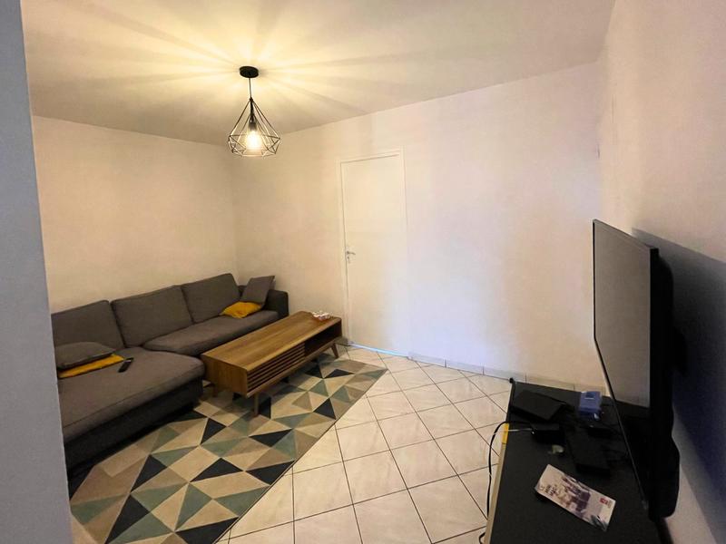 Appartement - 100 m² - 6 pièces