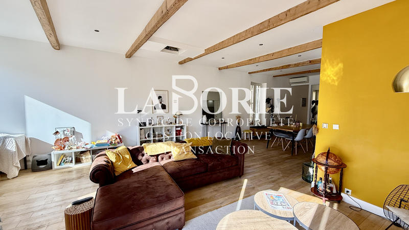 Appartement - 98 m² - 2 pièces