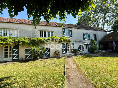 Maison - 245 m² - 8 pièces