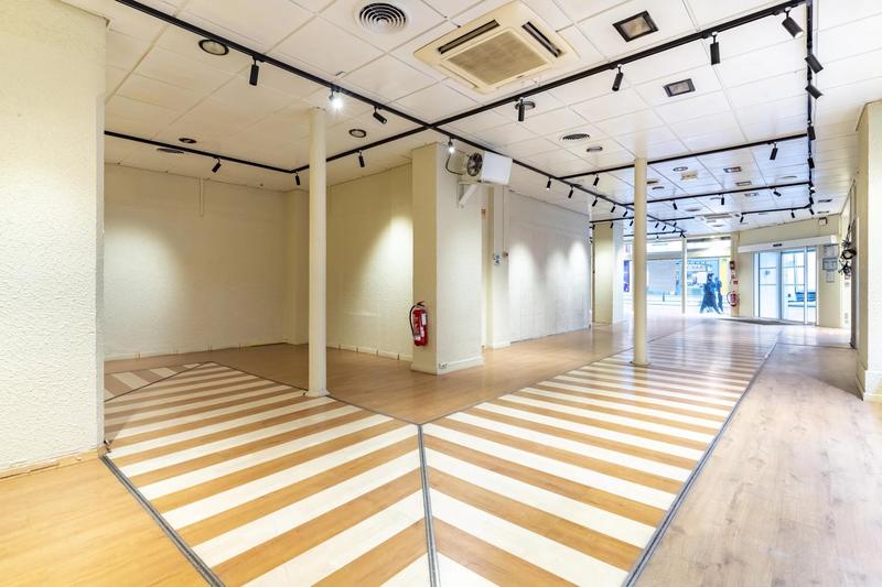 Local commercial - 220 m²